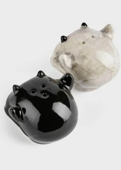 Killstar Styx Ashmedai Skull Pepper & Salt Shaker Set Black -succubu shop killstar KSRA006640 styx pepper salt set blk 2 1024x1024