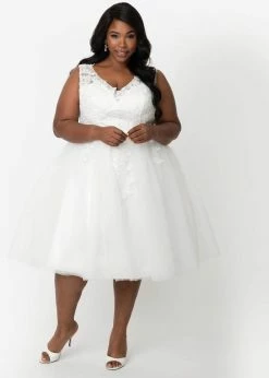 Unique Vintage Unique Vintage Monte Carlo 50’s Wedding Dress Ivory -succubu shop unique vintage WD010 monte carlo dress ivory 4 82daab9a 8591 4f42 ab1a 69ca0a6fb4be 1024x1024